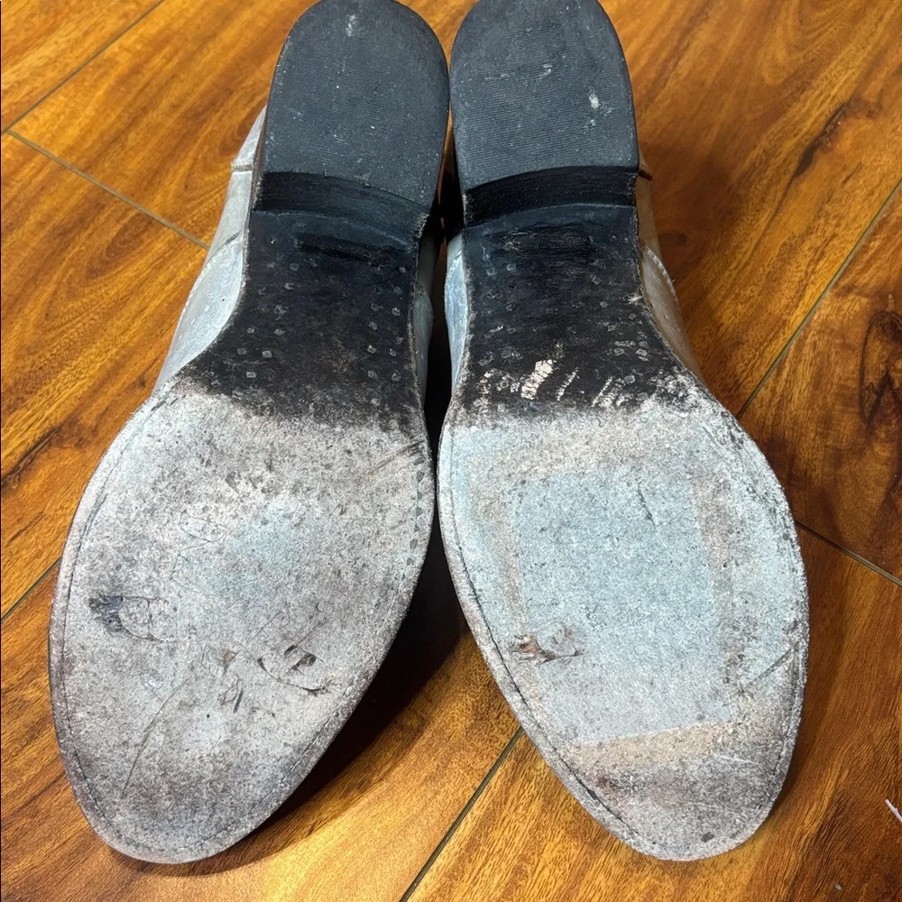 Freebird Leather “Sarah”
Shoe Booties in custom Silver Wash! - Picture 12 of 12